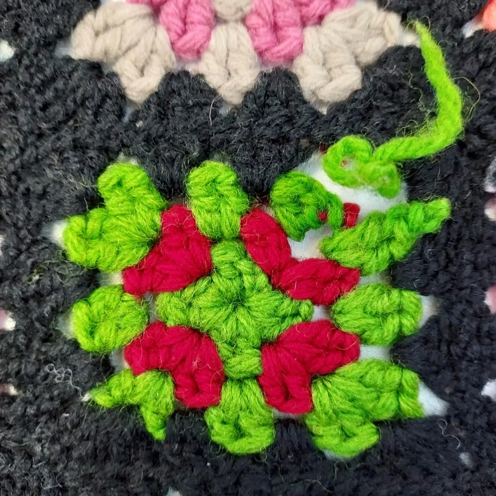 Vtg Handmade Granny Square Crochet‎ Blanket Afghan 70s Cabin Cottage Core Throw